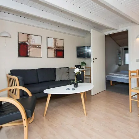 Holiday Xcvii Hemmet